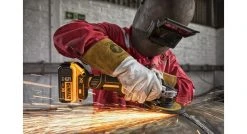 DeWalt DCG405NT - Meuleuse Sans Fil Li-Ion 18V (machine Seule) Dans TSAK - 125 Mm - Moteur Brushless - DCG405NT-XJ -Makita Boutique 953e134fc8a8d758af4f57eccbca322e