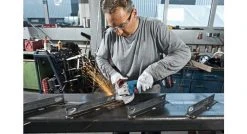 Bosch 06019H6000 - Meuleuse Angulaire Sans Fil GWS 18V-15 C C&G Chargeur Et Batterie Li-Ion Non Livrée, Capot De Protection, Poignée Vibration Control, écrou De Serrage Rapide - 06019H6000 -Makita Boutique e472ffa531ac117126117ee89e6b2ac1